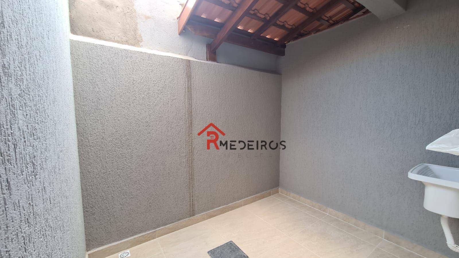 Casa à venda com 2 quartos, 57m² - Foto 18