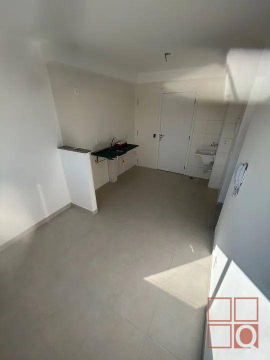Apartamento à venda com 2 quartos, 33m² - Foto 3