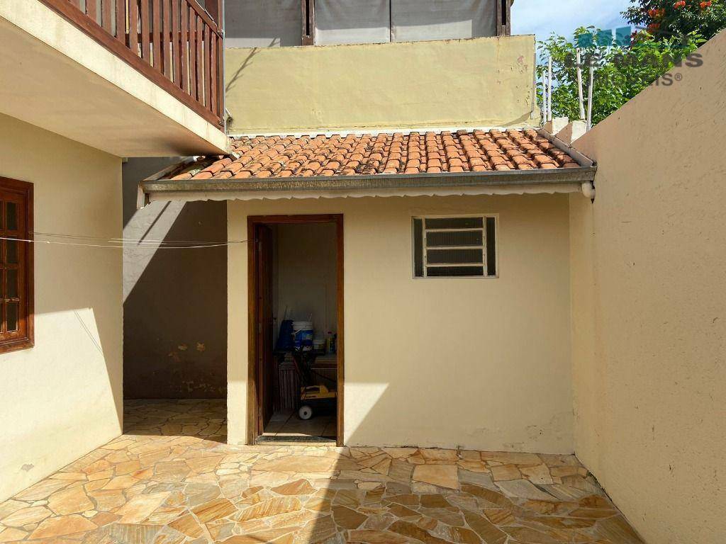 Casa à venda com 3 quartos, 250m² - Foto 7