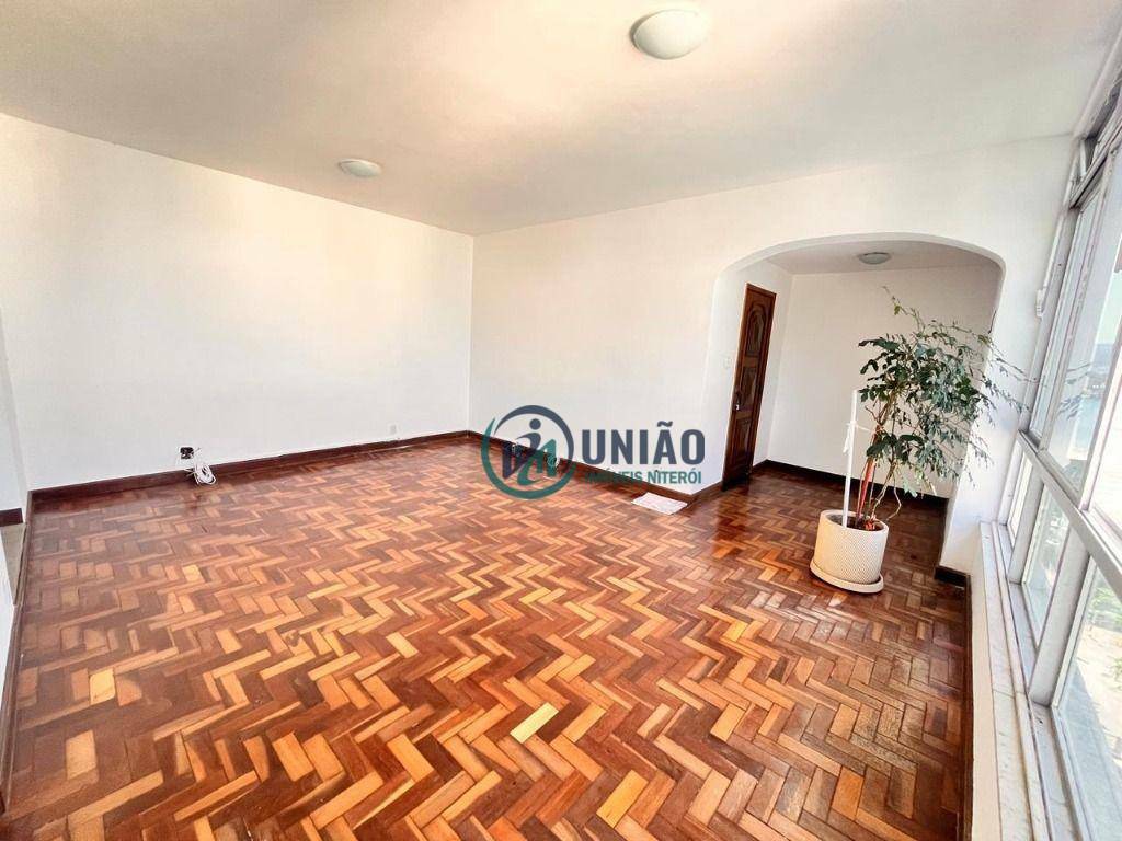 Apartamento à venda com 3 quartos, 130m² - Foto 6