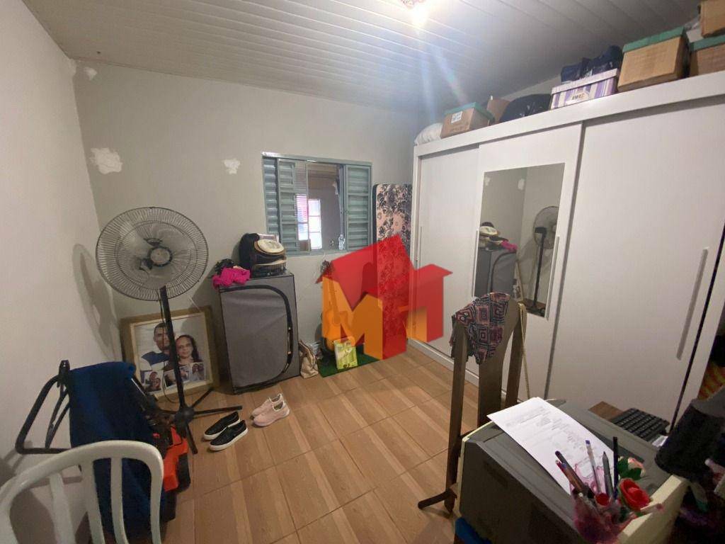 Casa à venda com 2 quartos, 127m² - Foto 4