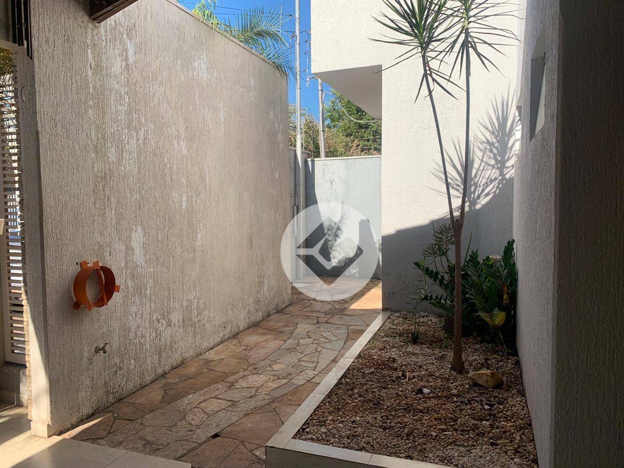 Casa para alugar com 3 quartos, 180m² - Foto 9