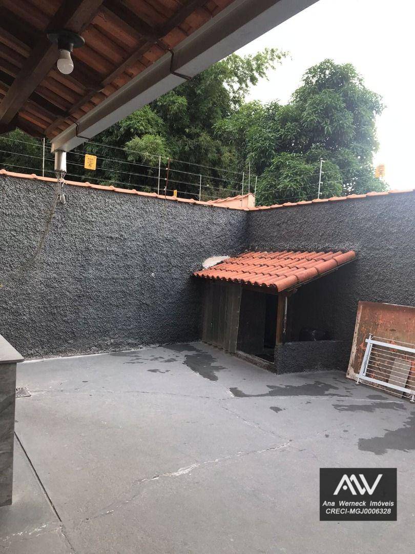 Casa à venda com 3 quartos, 180m² - Foto 20