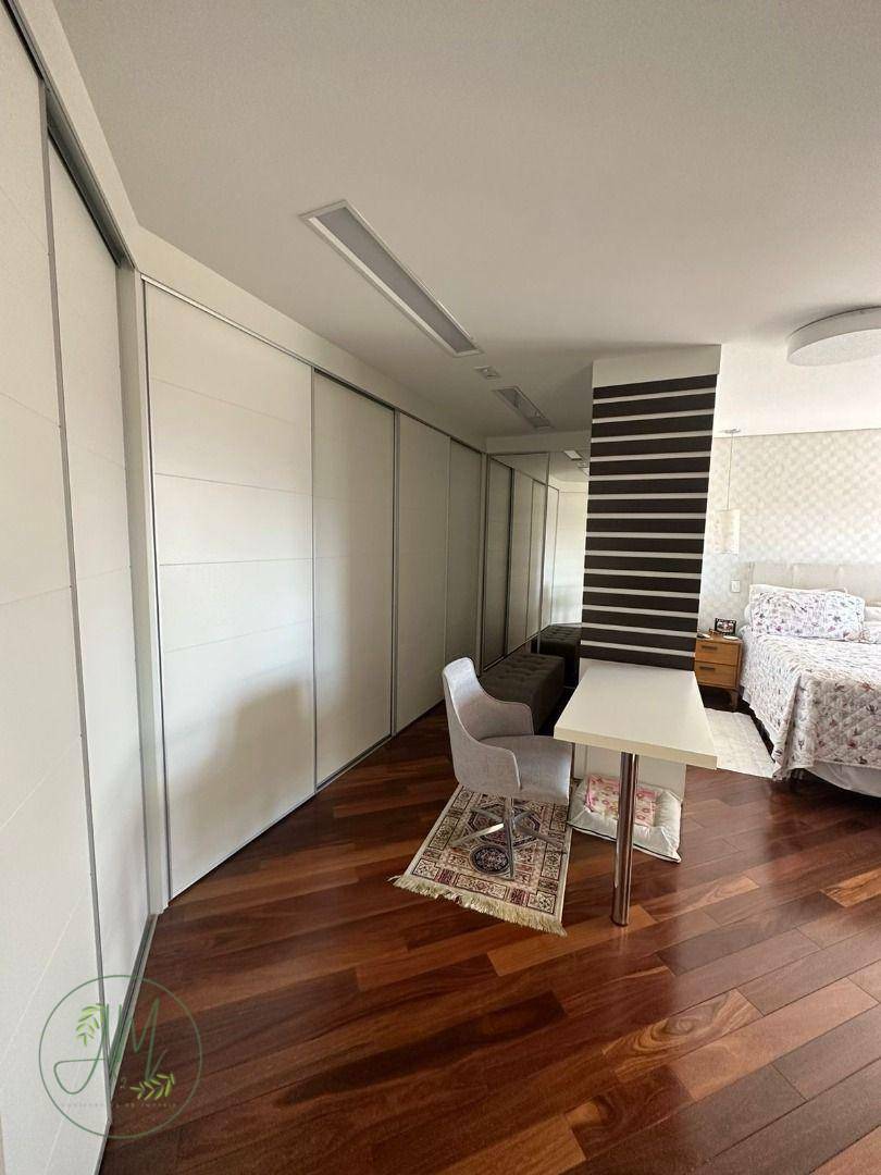 Apartamento à venda com 3 quartos, 232m² - Foto 18