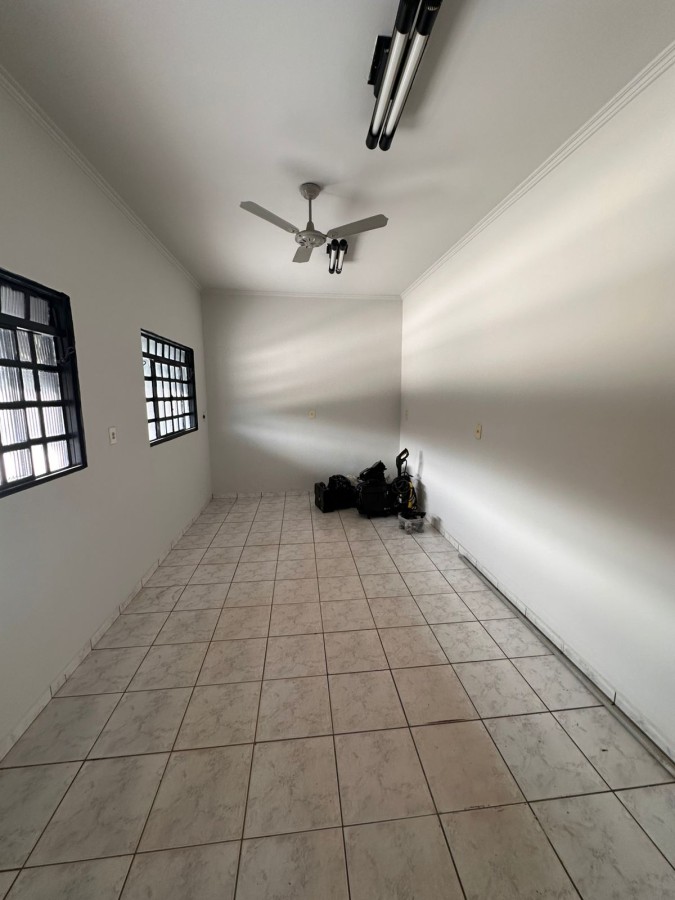 Casa à venda com 2 quartos, 176m² - Foto 11