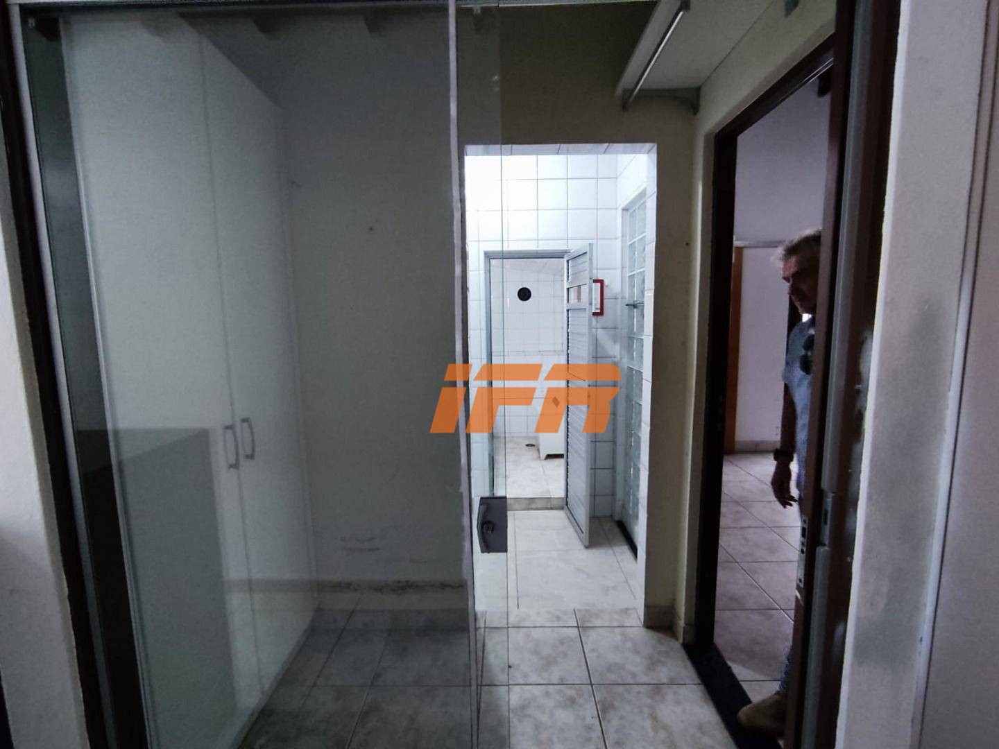 Sobrado à venda e aluguel com 4 quartos, 267m² - Foto 57