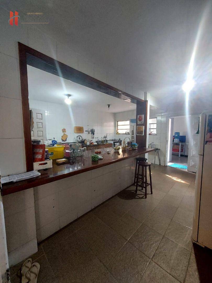 Casa à venda com 7 quartos, 260m² - Foto 15