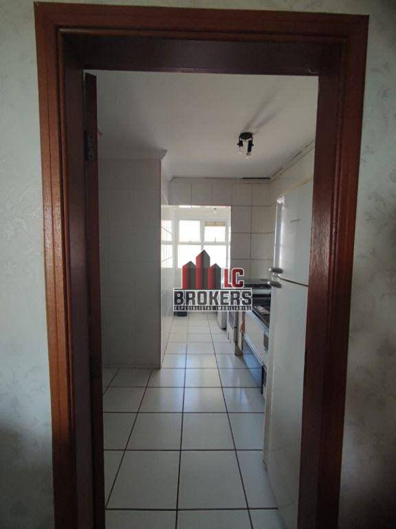 Apartamento à venda com 3 quartos, 199m² - Foto 18