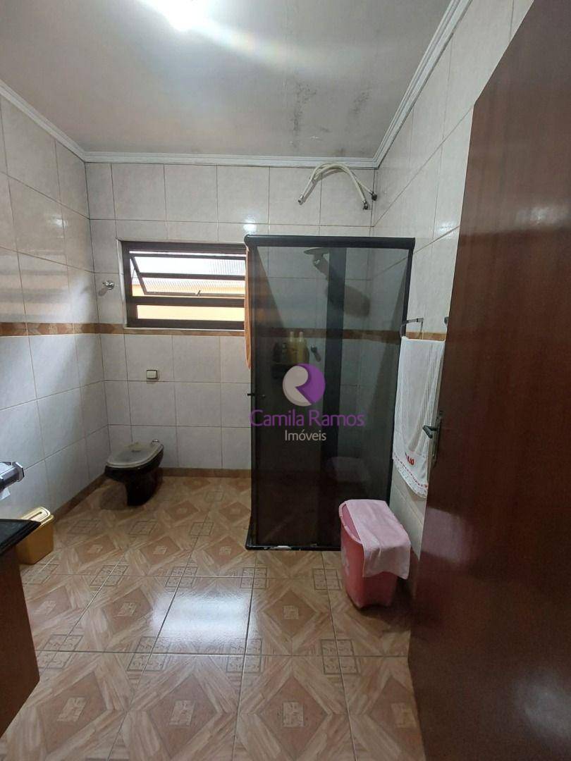 Casa à venda com 4 quartos, 210m² - Foto 23