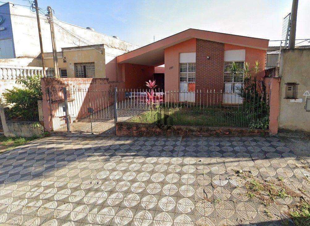 Casa à venda e aluguel com 3 quartos, 120m² - Foto 1