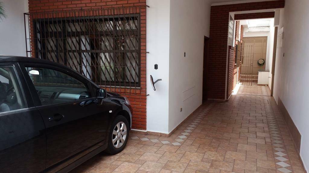 Sobrado à venda com 4 quartos, 250m² - Foto 2