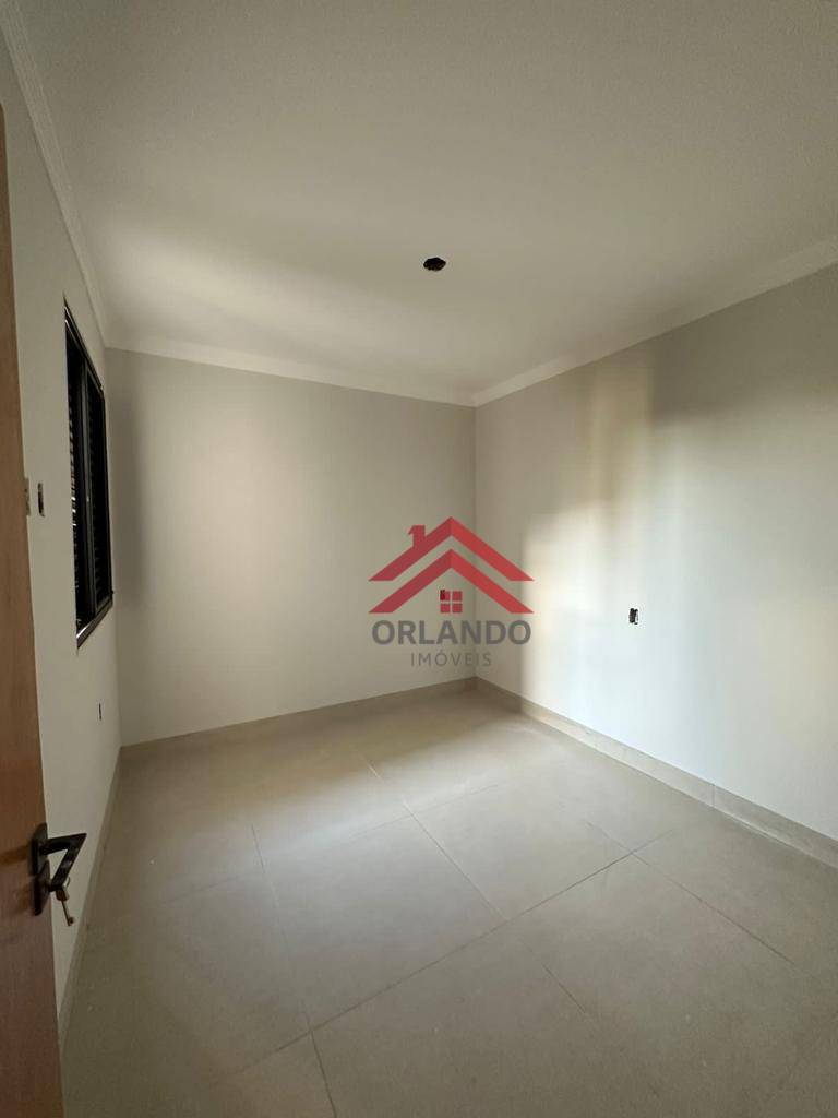 Casa à venda com 2 quartos, 65m² - Foto 4