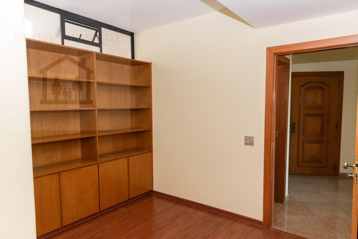Apartamento para alugar com 4 quartos, 285m² - Foto 14