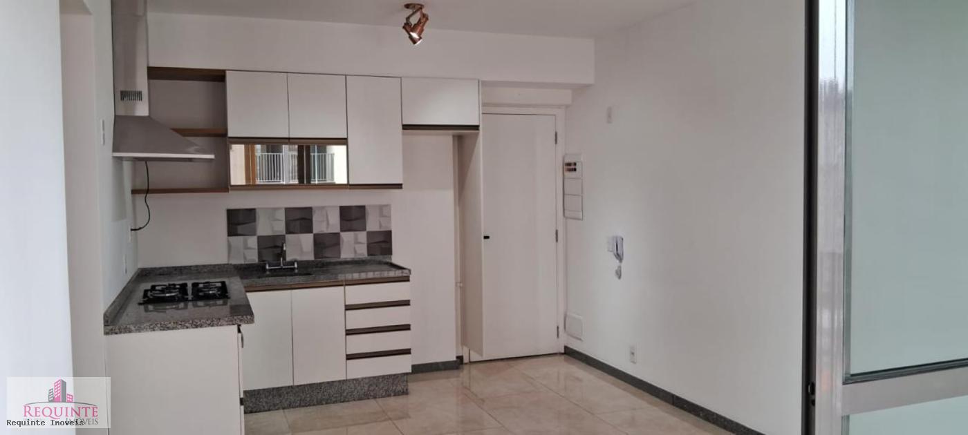 Apartamento para alugar com 2 quartos, 65m² - Foto 19