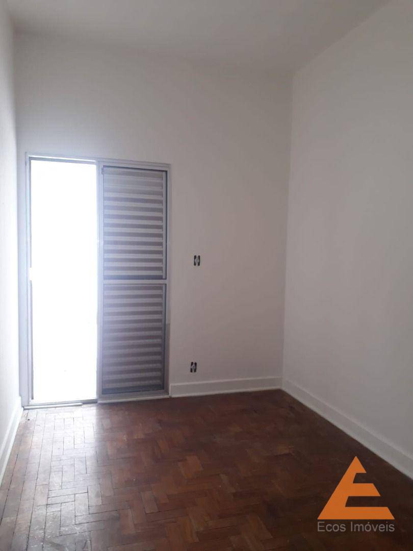 Casa para alugar com 3 quartos, 139m² - Foto 6