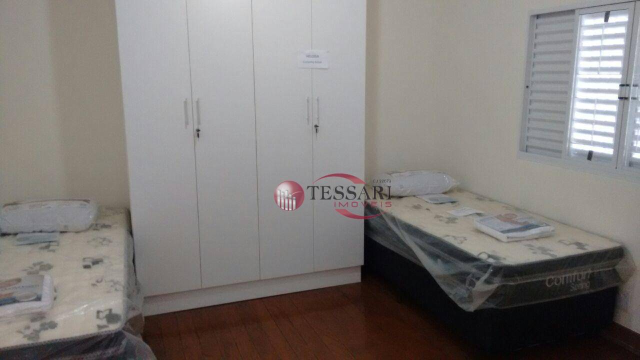 Casa à venda com 3 quartos, 200m² - Foto 14