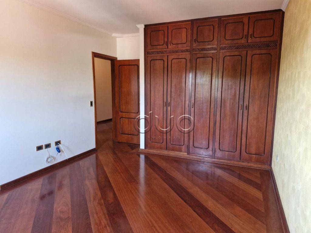 Casa à venda com 3 quartos, 224m² - Foto 17