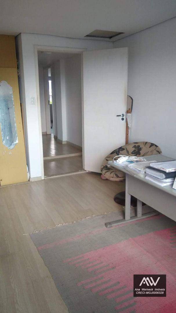 Casa à venda com 5 quartos, 168m² - Foto 27