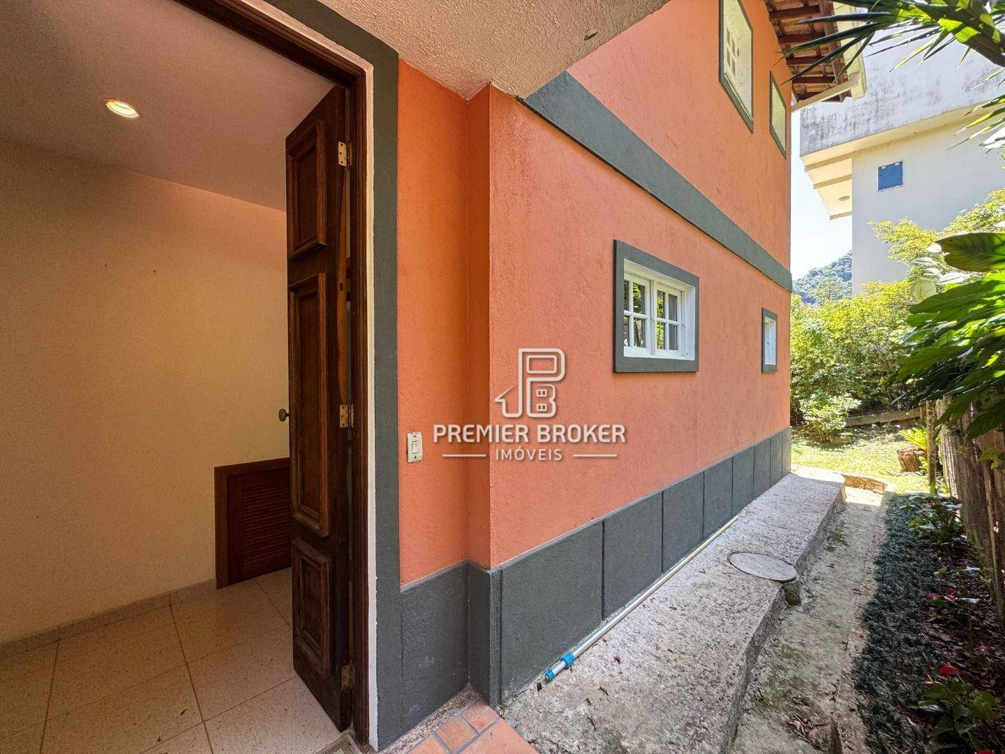 Casa de Condomínio à venda com 4 quartos, 245m² - Foto 33