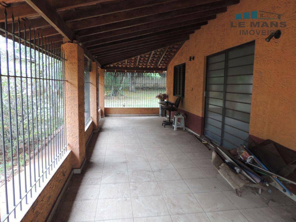 Casa à venda com 3 quartos, 300m² - Foto 19