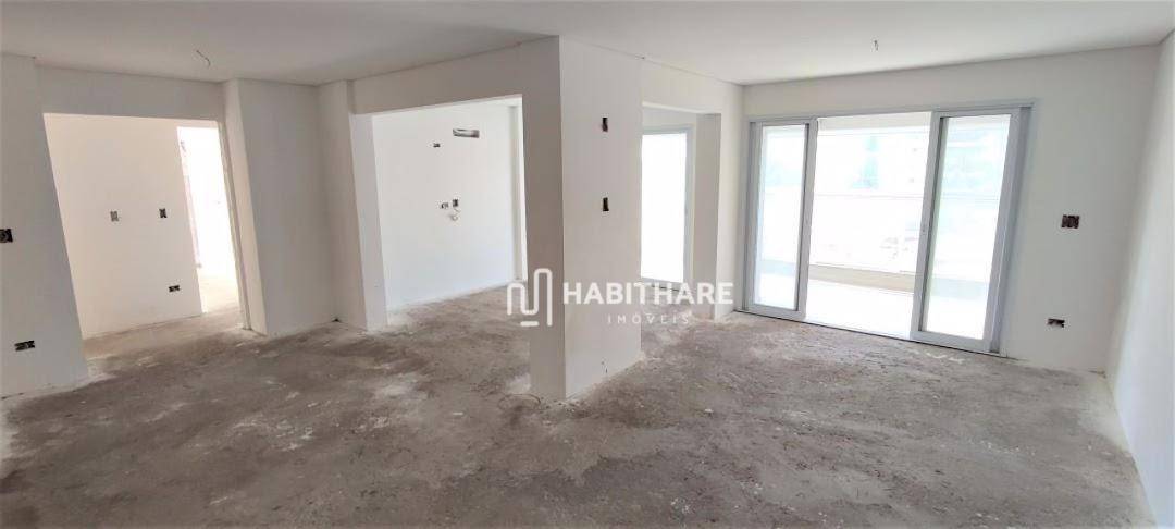 Apartamento à venda com 3 quartos, 164m² - Foto 2