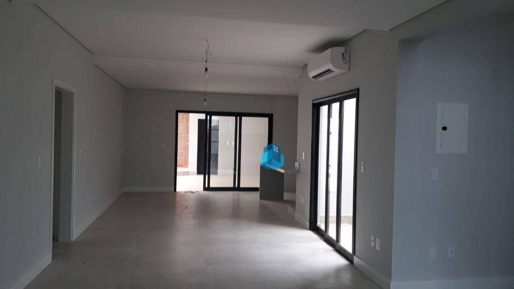 Casa à venda com 4 quartos, 270m² - Foto 23