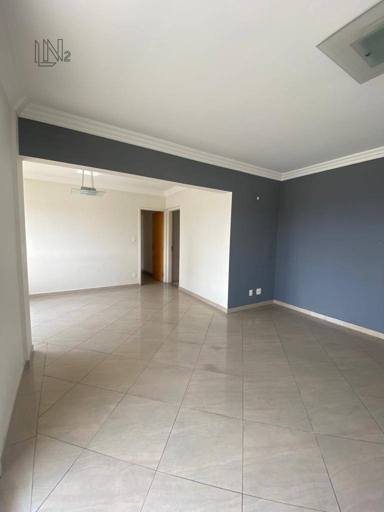 Apartamento à venda com 3 quartos, 121m² - Foto 9