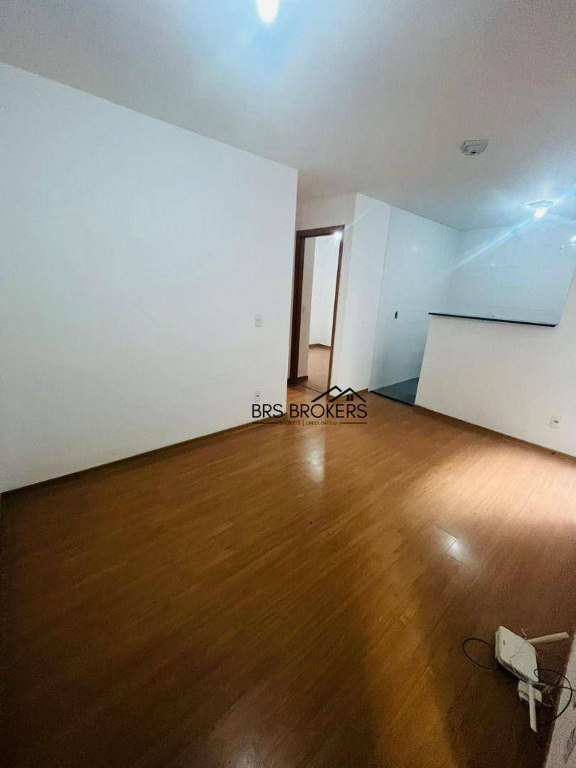 Apartamento à venda com 2 quartos, 38m² - Foto 4