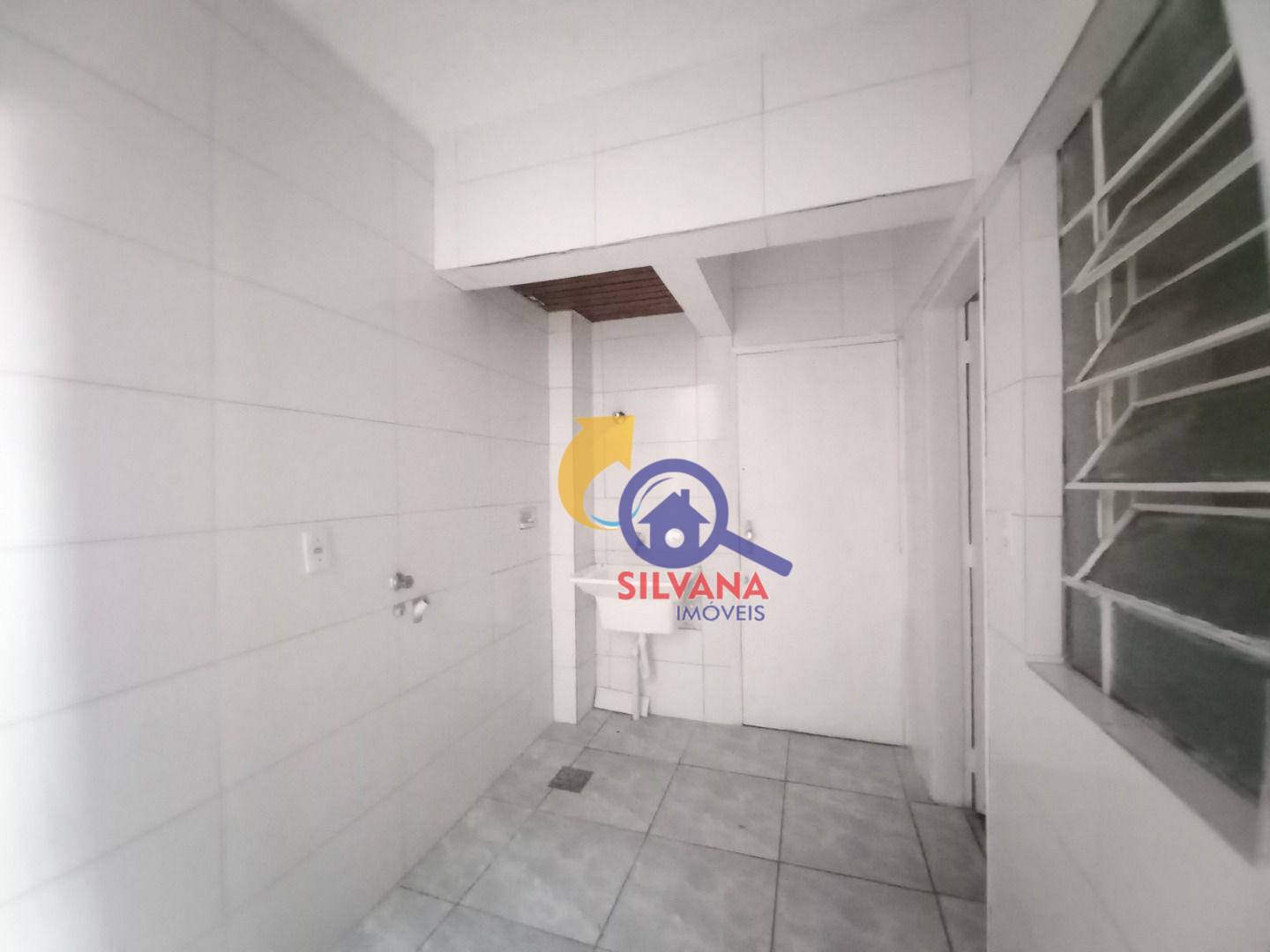 Apartamento para alugar com 3 quartos, 110m² - Foto 12