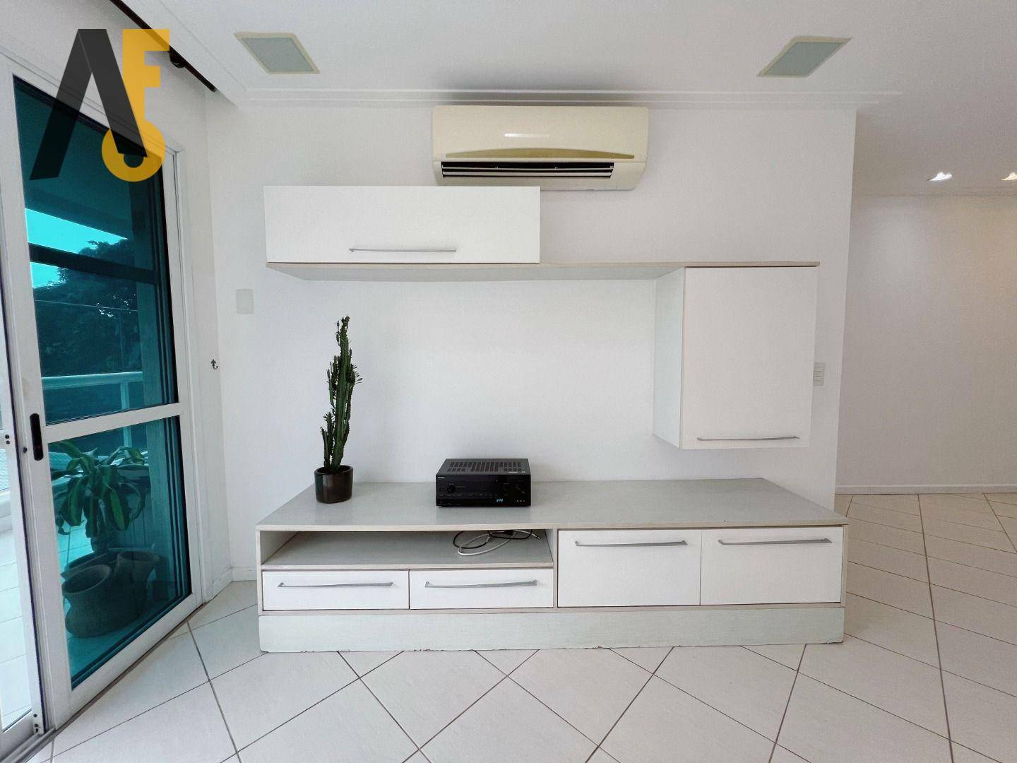 Apartamento à venda com 2 quartos, 80m² - Foto 5