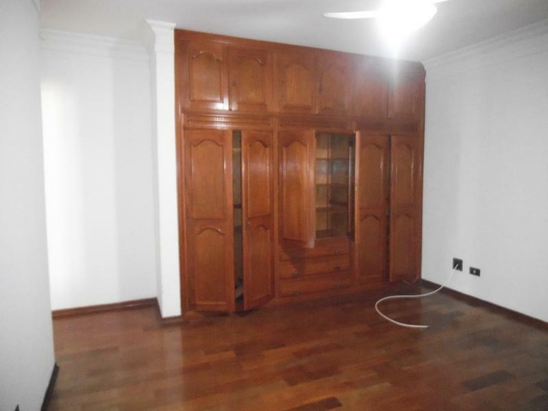 Casa para alugar com 4 quartos, 549m² - Foto 16