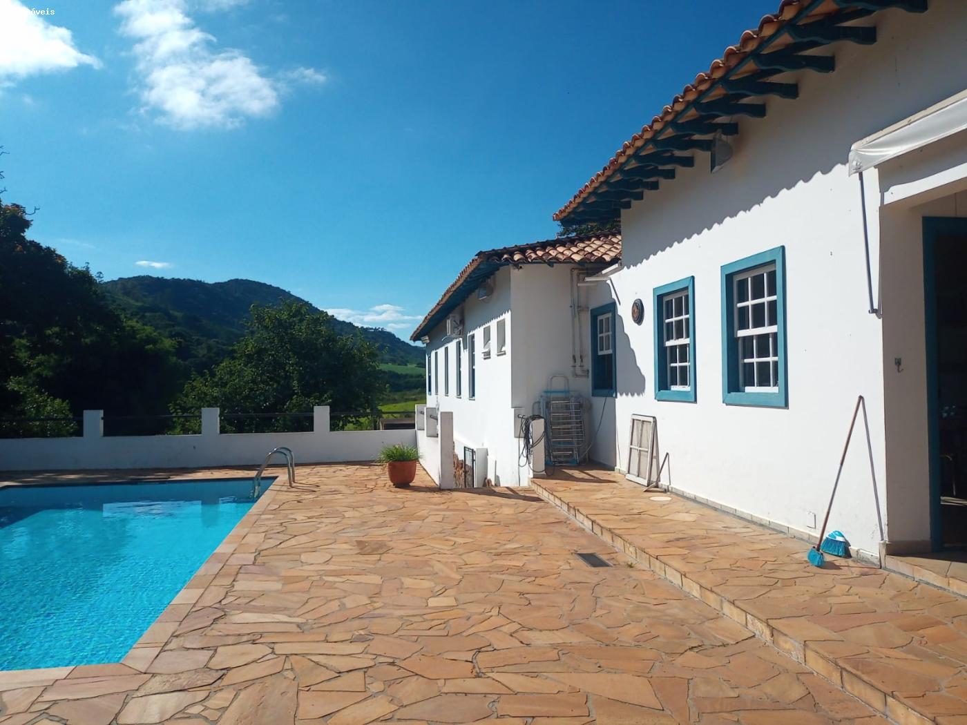 Fazenda à venda com 5 quartos, 320m² - Foto 3