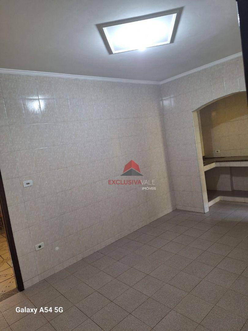 Casa à venda com 3 quartos, 94m² - Foto 11