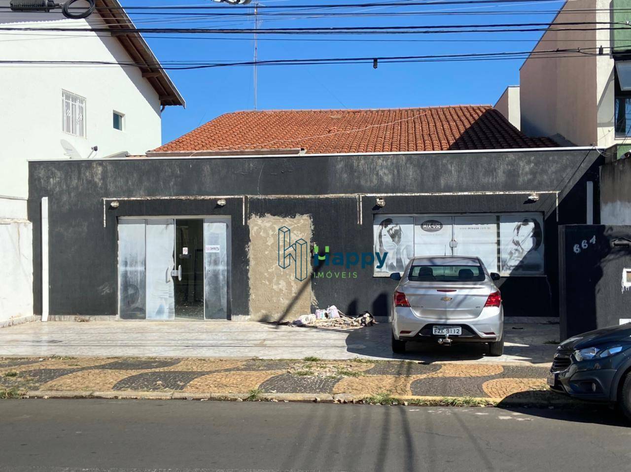 Casa à venda com 2 quartos, 320m² - Foto 2