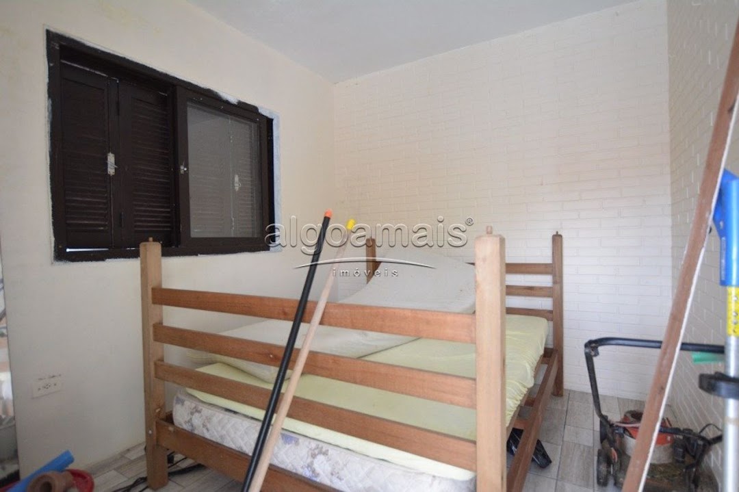 Casa à venda com 5 quartos, 300m² - Foto 17