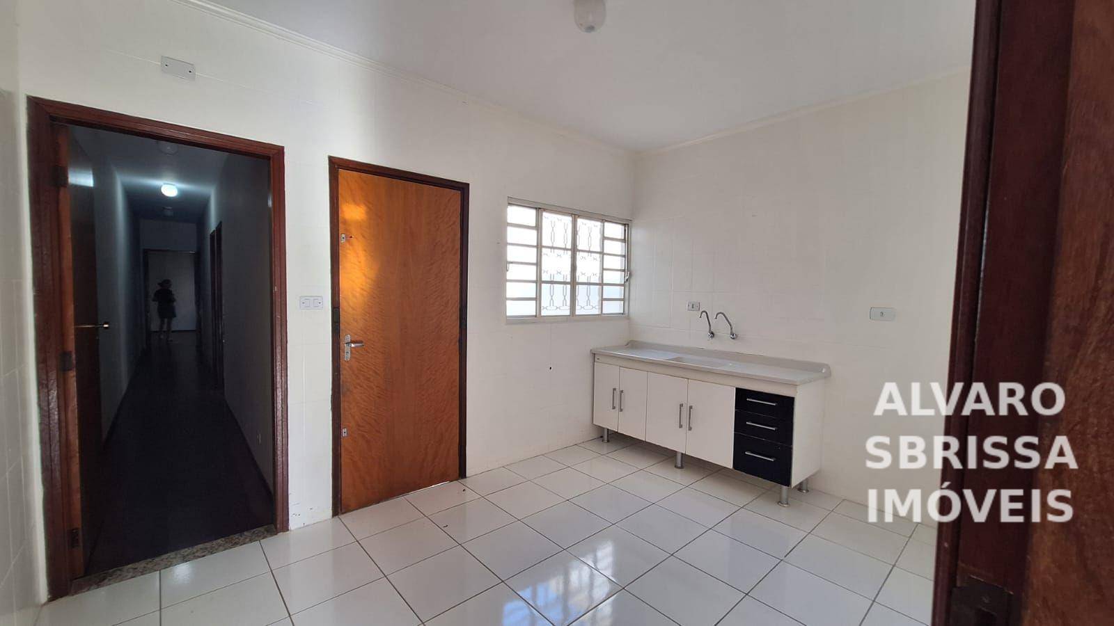 Casa para alugar com 3 quartos, 100m² - Foto 9