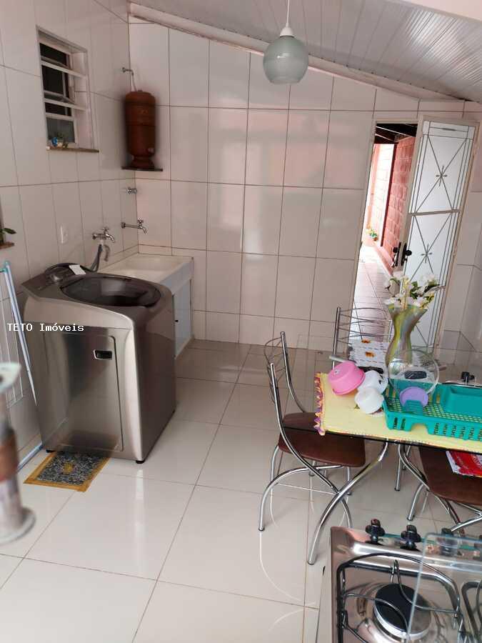 Casa à venda com 3 quartos, 200m² - Foto 14