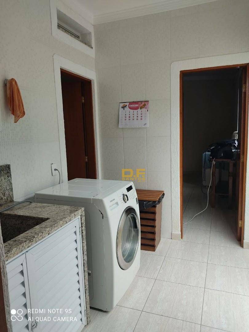 Casa à venda com 5 quartos, 232m² - Foto 18