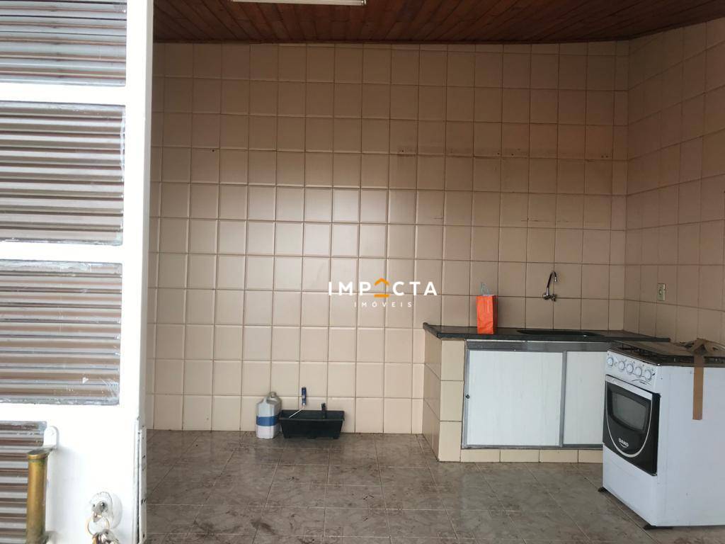 Casa à venda com 2 quartos, 211M2 - Foto 2