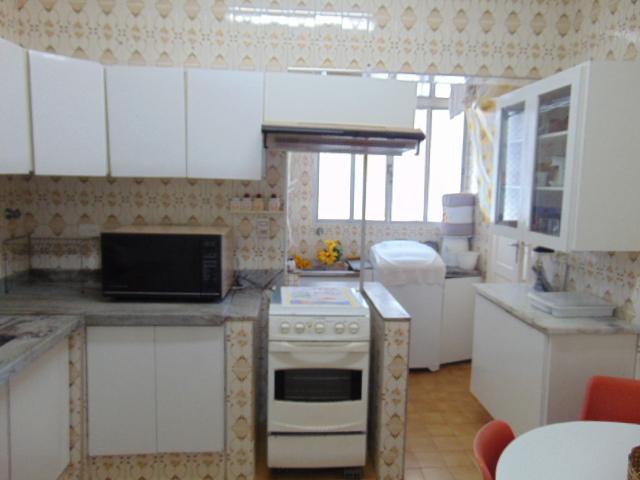 Apartamento à venda com 3 quartos, 140m² - Foto 32