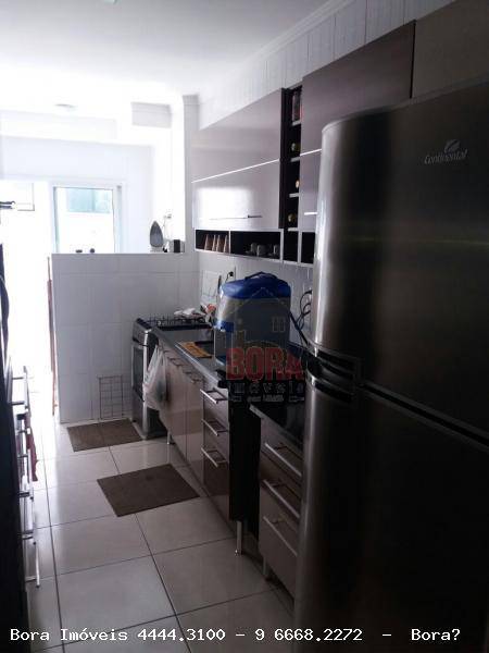 Apartamento à venda com 2 quartos, 72m² - Foto 14