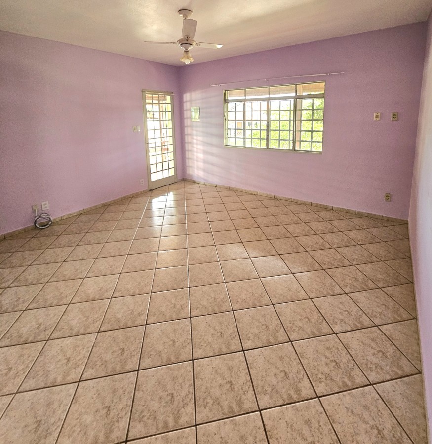 Casa à venda com 3 quartos, 800m² - Foto 8