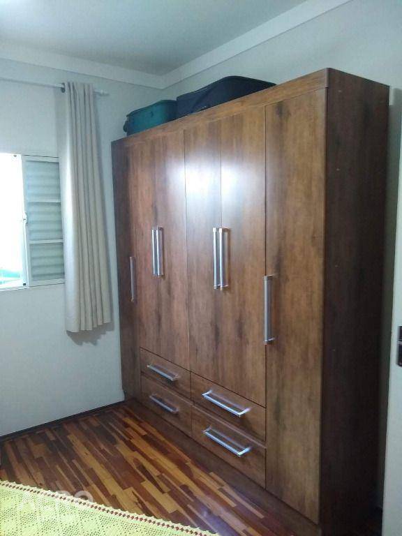 Casa à venda com 3 quartos, 70m² - Foto 2