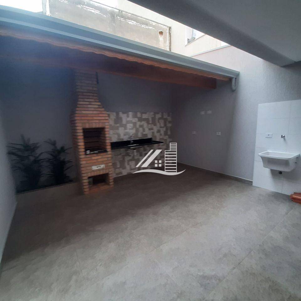 Sobrado à venda com 2 quartos, 160m² - Foto 1