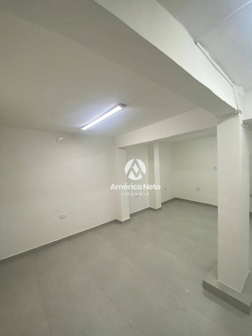 Casa para alugar com 2 quartos, 98m² - Foto 18