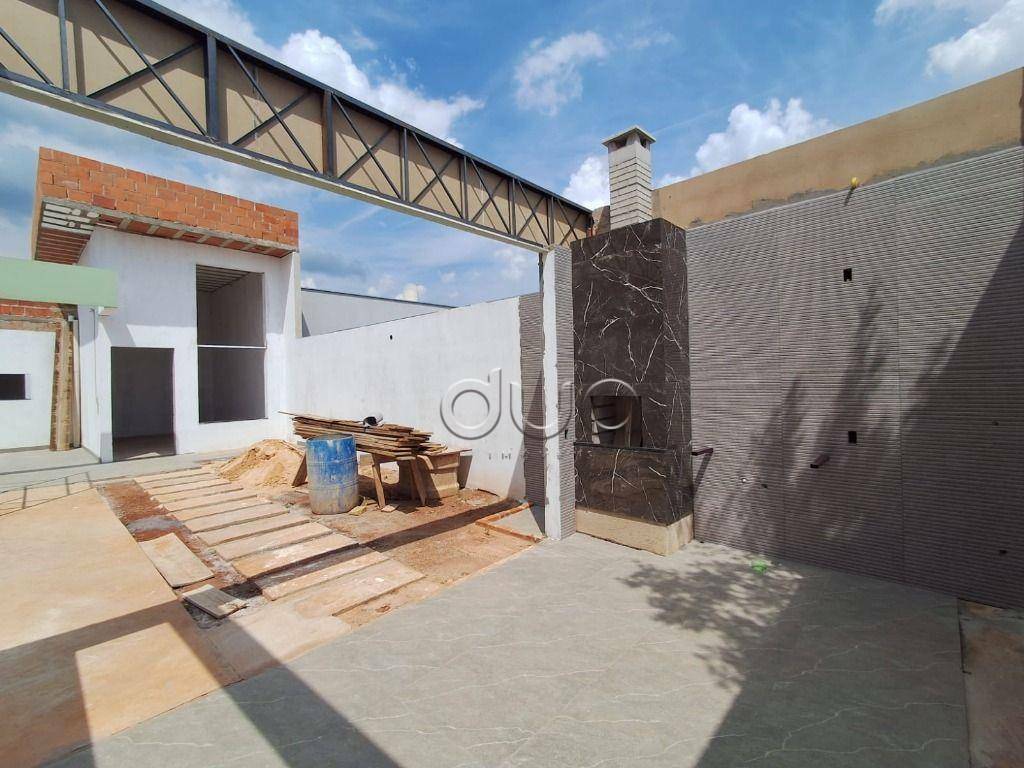 Casa à venda com 2 quartos, 130m² - Foto 2