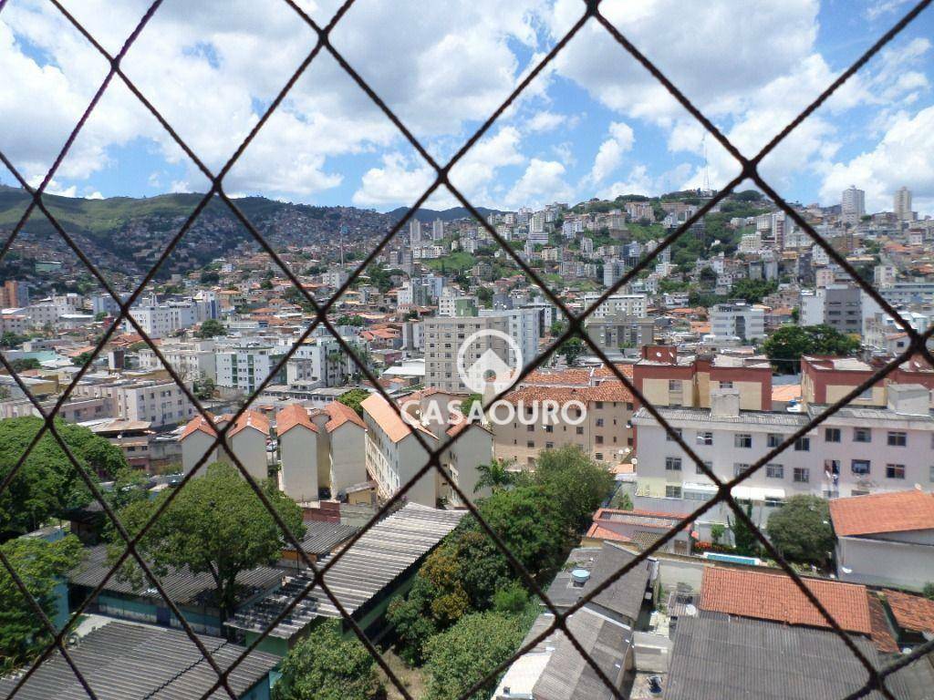 Apartamento à venda com 2 quartos, 70m² - Foto 22