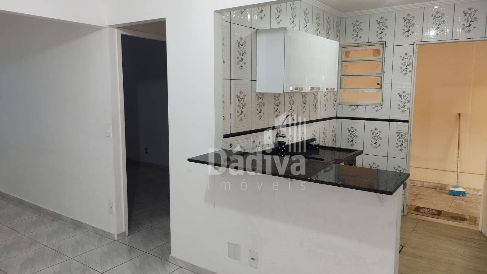 Casa à venda com 2 quartos, 57m² - Foto 14