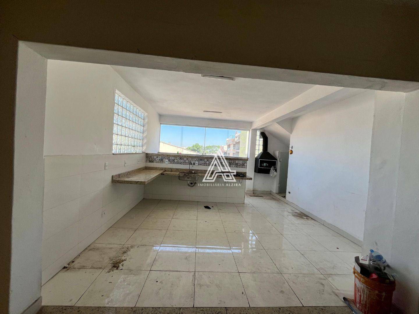 Casa para alugar com 4 quartos, 150m² - Foto 9