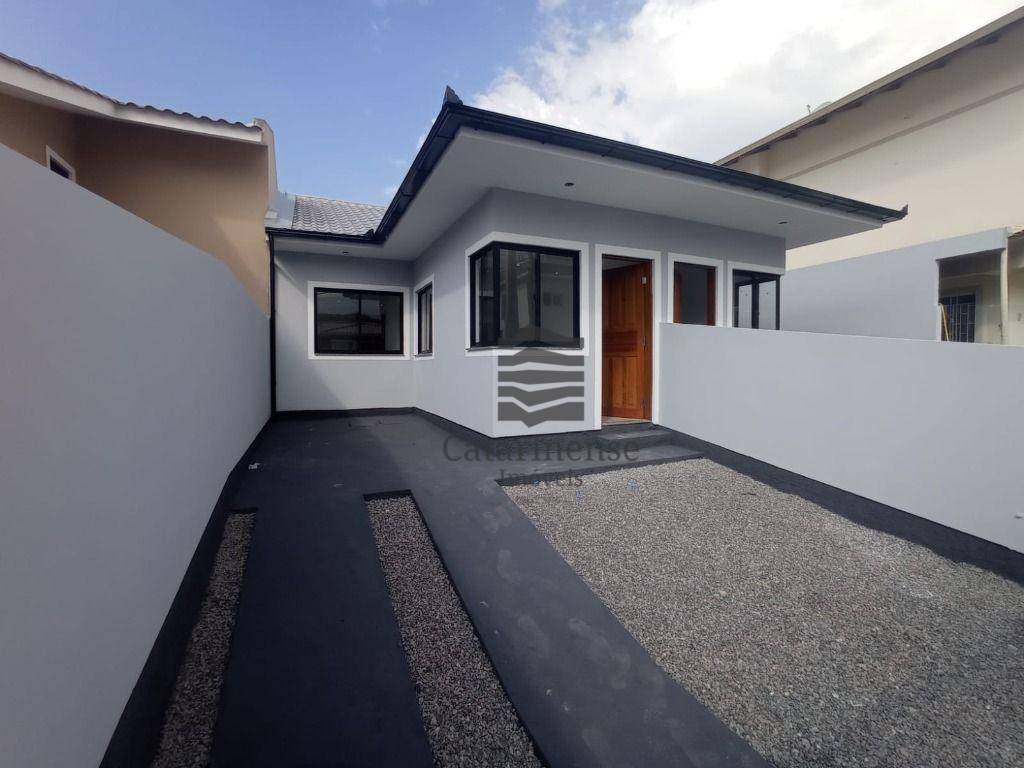 Casa à venda com 2 quartos, 50m² - Foto 5